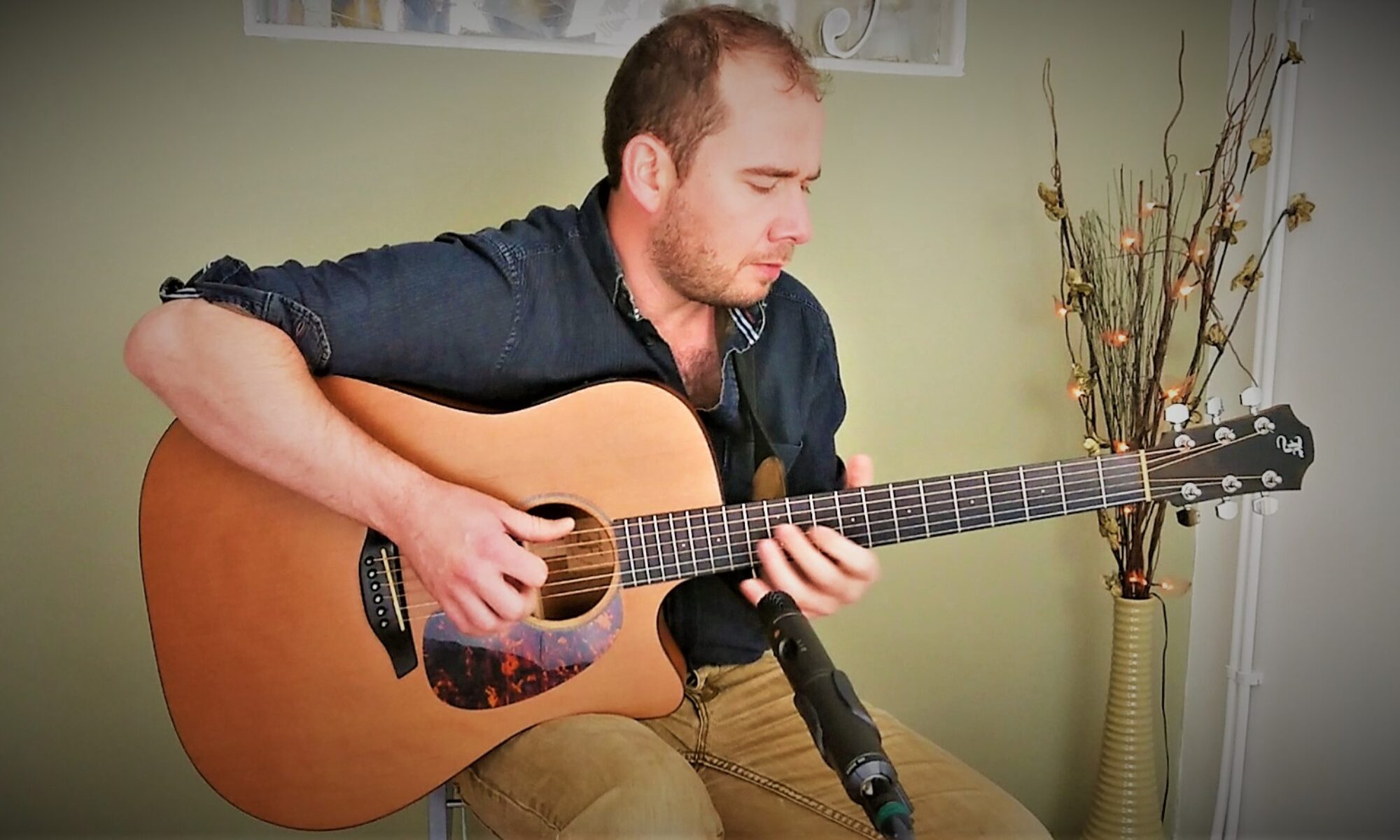 Scott Brown - Guitarist